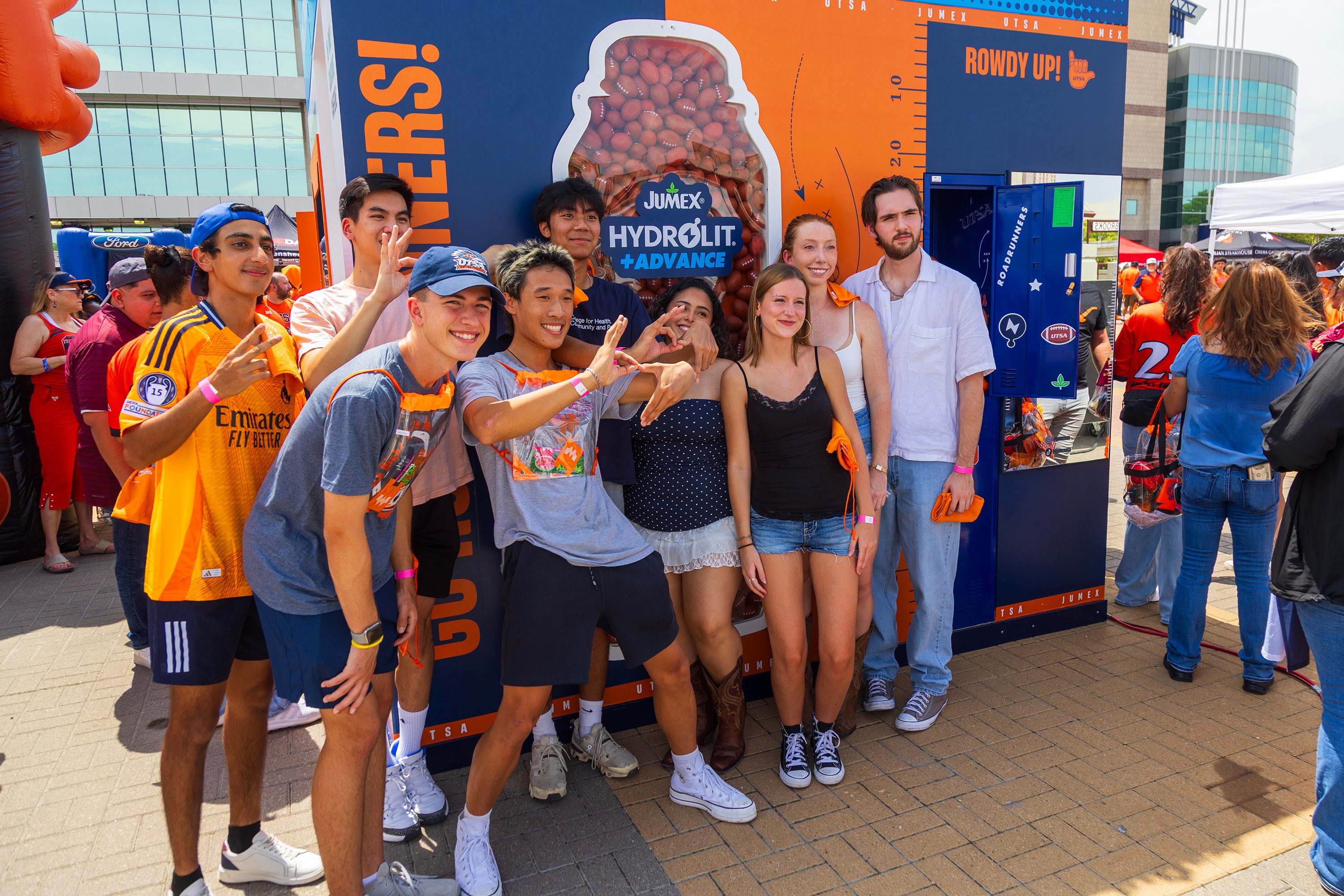 250906 UTSA Activation Sponsorship IMG_3734 copy 2
