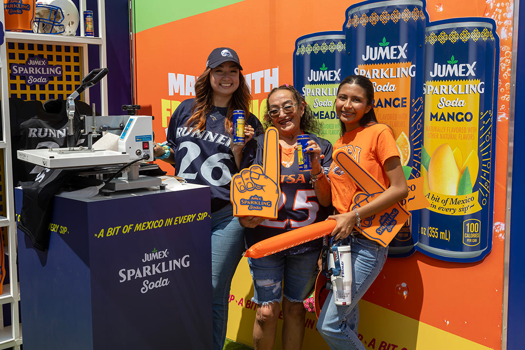 261004 WEB Blog NEWS Vilore UTSA vs UTRGV Sponsorship IMG_4218 copy
